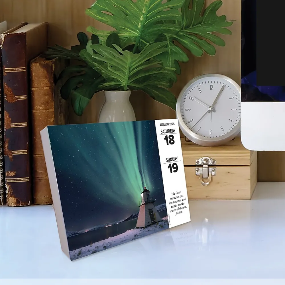 2025 Calendars|Willow Creek 2025 Bible Verses 6" x 5.5" Day-to-Day Calendar (40669)