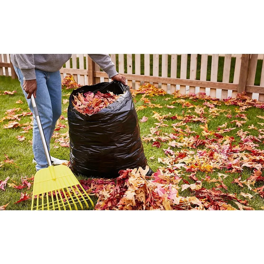 ForceFlexPlus 30 Gallon Trash Bag, 5.31" x 10.06", Low Density, 0.90 mil, Black, 70/Box (70358)<Glad Hot