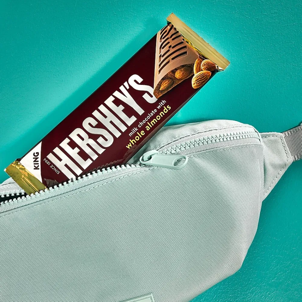 Hershey's Milk Chocolate with Whole Almonds Candy Bars, 2.6 oz., 18/Box (HEC22100)
