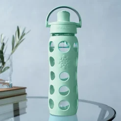 Lifefactory Glass Water Bottle, 22 oz., Mint (LIFLG4321MMI4)