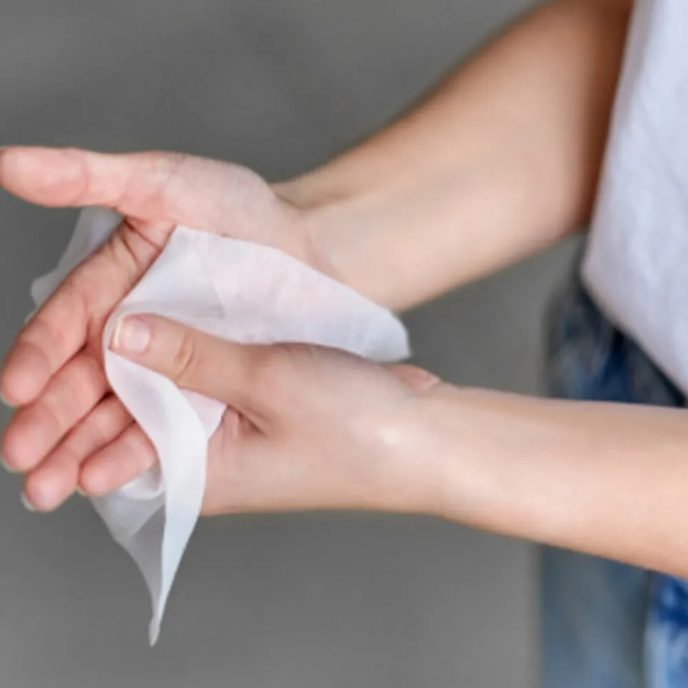 Antibacterial CLUBwipes refill, 1500 Wipe/Roll, 4 Rolls/Carton (MC7098)<Petra Clearance